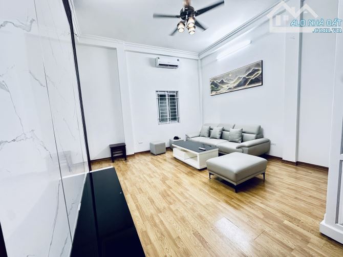 Nhà đẹp mới xây 5 tầng, 38m, gần ROYAL CITY, Khương Đình, Thanh Xuân - 4