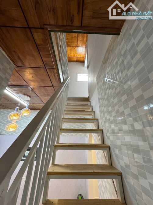 NHÀ ĐẸP SỔ RIÊNG HOÀN CÔNG CHỈ HƠN 2 TỶ - HOÀNG VĂN THỤ, P5, ĐÀ LẠT - 4