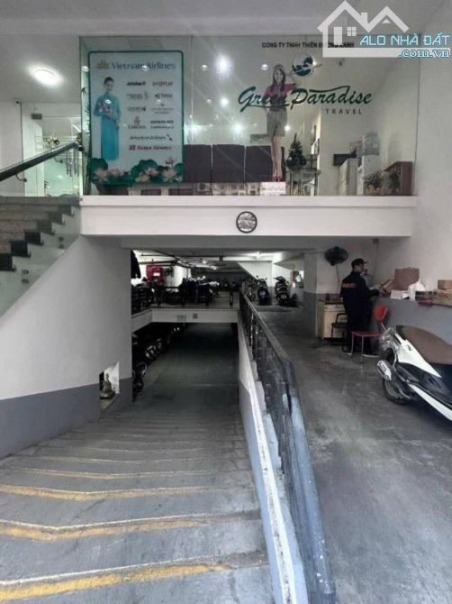 CẦN BÁN GẤP MẶT PHỐ VIP HOÀN KIẾM - Ô TÔ 2 CHIỀU VỈA HÈ - KINH DOANH ĐẲNG CẤP SỔ HOA HẬU - 4