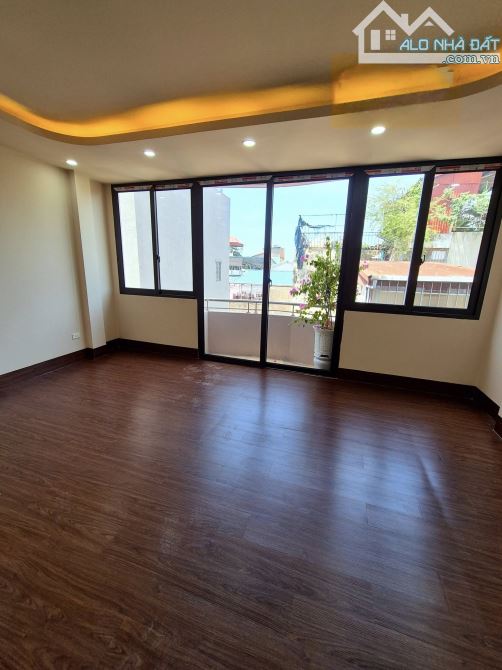 XUÂN ĐỈNH BẮC TỪ LIÊM 8,5 TỶ  DT 35m 6 TẦNG MT 6m NHÀ MỚI CÓ THANG MÁY Ô TÔ GẦN NHÀ - 4