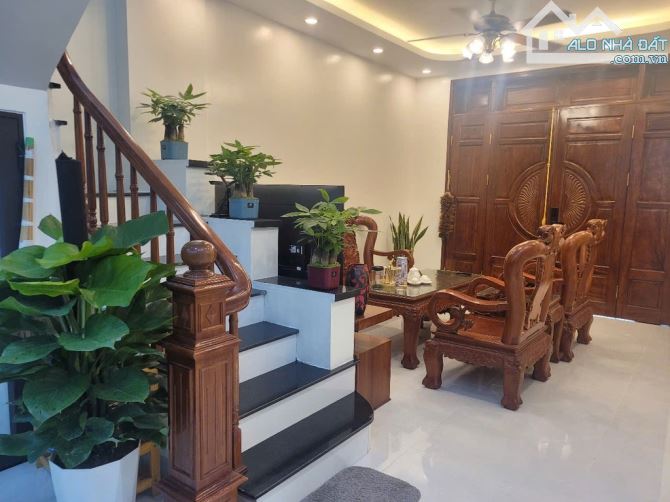 Bán nhà Liên Mạc 50m2 4 tầng, full nội thất tiền tỷ, gần sân chơi, ô tô giá 5,8 tỷ - 4