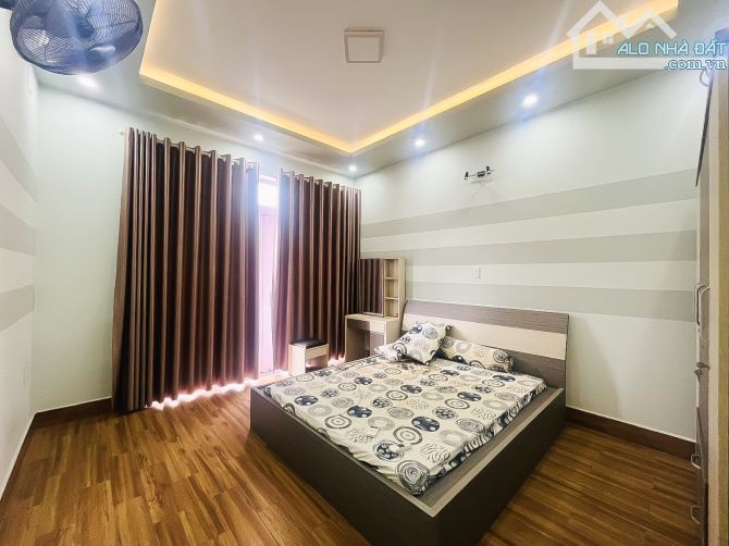 NHÀ ĐẸP 5 TẦNG HXH TẠ QUANG BỬU ,70M2 CHỈ NHỈNH 9 TỶ - 4