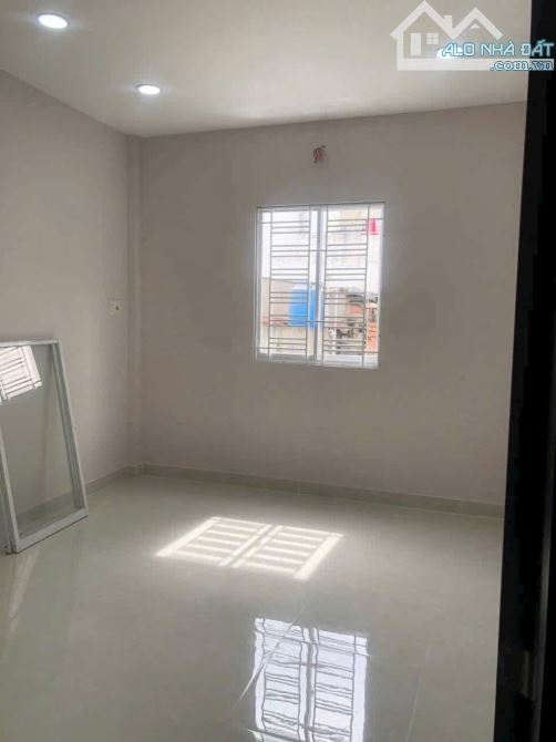 Nhà Phạm Thế Hiển P.5 Q.8, Dt 3,3x13 3tầng 4pn giá chỉ 4tỷ990. - 4
