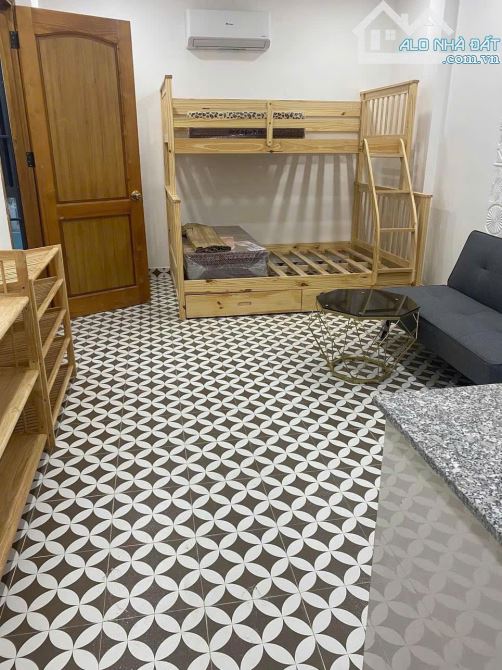 Bán căn Hộ DV -đườg Thống Nhất -Q.Gò Vấp -dt :8x28m - Hầm 5 tầng -TN : 160tr/tháng - 35 tỷ - 4