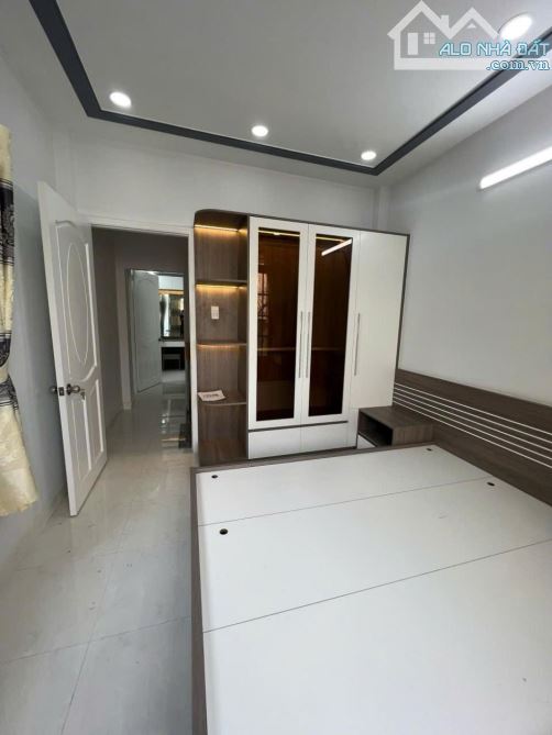 HUỲNH TẤN PHÁT- TT NHÀ BÈ- 32M²- 2 TÂNG-SỔ RIÊNG-  MỚI, ĐẸP- HẺM 1982- 2,9 TỈ - 4