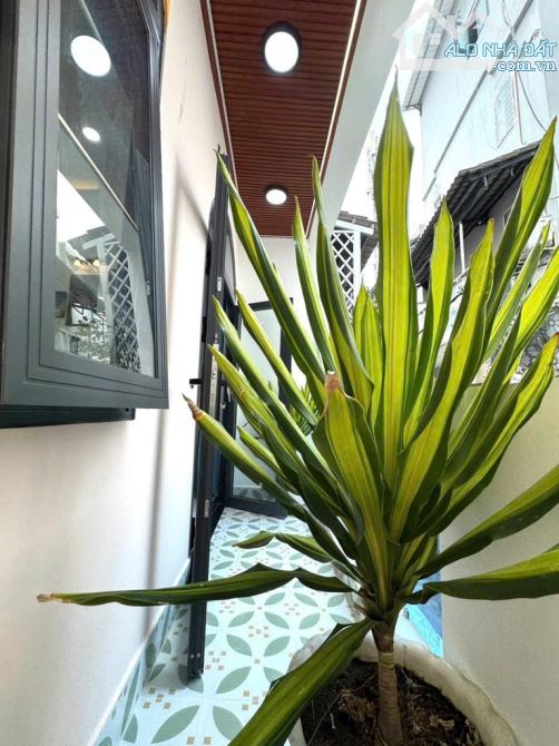 BÁN NHÀ LÊ TRỌNG TẤN TÂN PHÚ - 2 MẶT TIỀN HẺM THOÁNG MÁT - 55M - FULL NỘI THẤT - NHỈNH 5 - 4