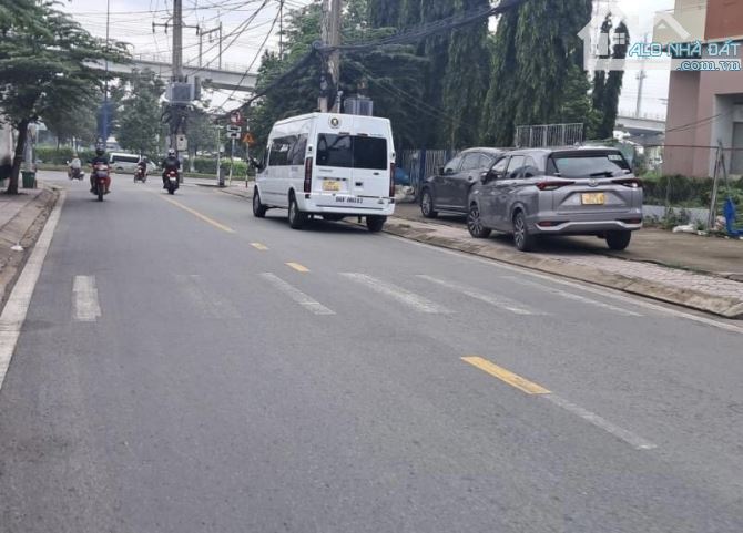 Bán đất mặt tiền đường 904, Phuờng Hiệp Phú - Quận 9. - 4