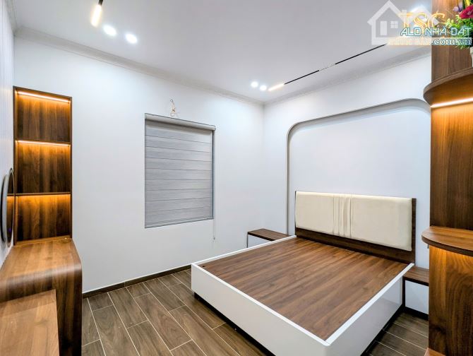 Bán nhà 4 tầng thang máy mặt đường tuyến 2 Trần nguyên hãn - 4