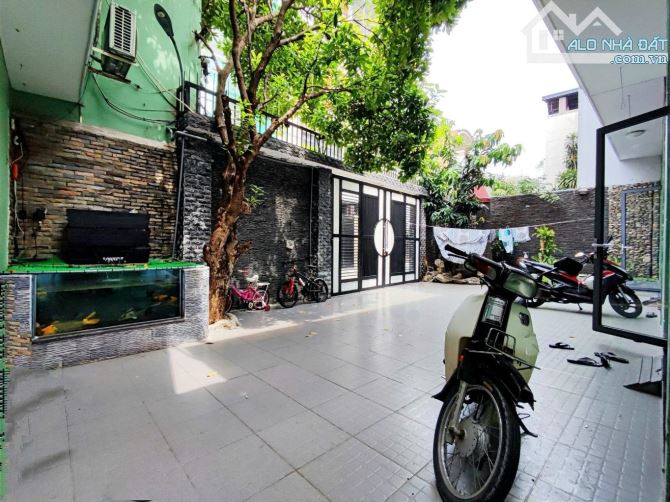Bán Nhà Cách Mạng Tháng Tám, 232m2, 12x18m, 3 Tầng, Hẻm Ô TÔ 6m, 1 xẹt, 10PN - 4