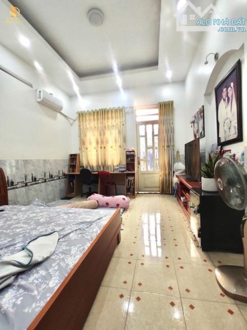 Bán nhà Tân Bình, 4 tầng hẻm 8m, 68m2 Phan Huy Ích 8tỷ nhỏ - 4