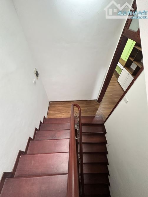 Nhà đẹp ở ngay mặt phố Huỳnh Thúc Kháng Hà Đông. Sổ vuông 32m, 4 tầng MT4m Giá 10 tỷ - 5