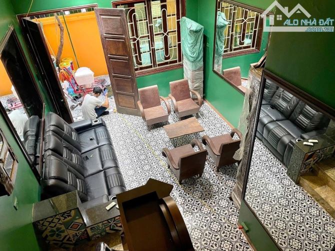 NGUYỄN CÔNG HOAN-KIM MÃ-54Mx4TẦNG-MT4.3M-GẦN Ô TÔ-NGÕ THÔNG-NHÀ ĐẸP CÓ SÂN-11TỶ - 5
