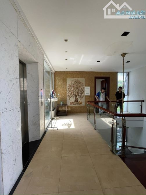 Biệt thự KĐT Linh Đàm Hoàng Mai. Sổ vuông 251m, 4 tầng MT13m Giá 70 tỷ Nhà ở cực VIP Sướng - 5