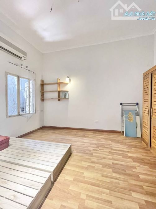 Cho thuê nhà riêng 2 tầng phố Hàng Bài, Trần Hưng Đạo - 5