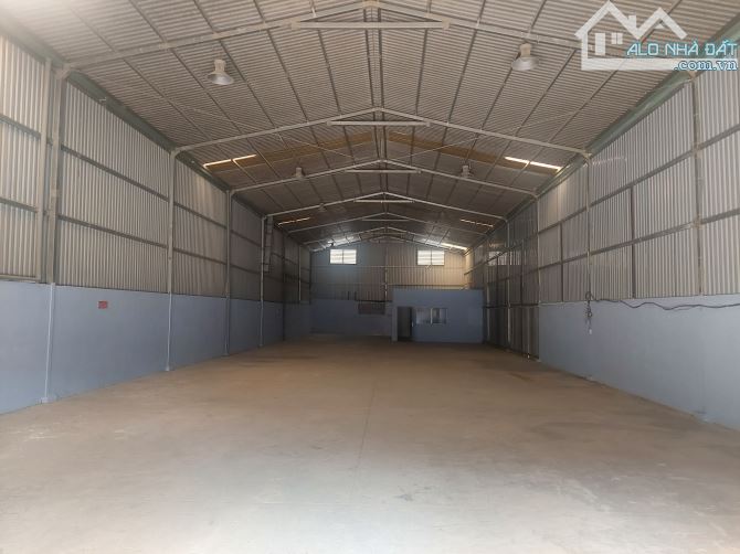 Cho thuê nhà xưởng 200m2, 300m2, 400m2, 500m2, 700m2, 1000m2, 1400m2, 2000m2 tại Quận 12 - 5