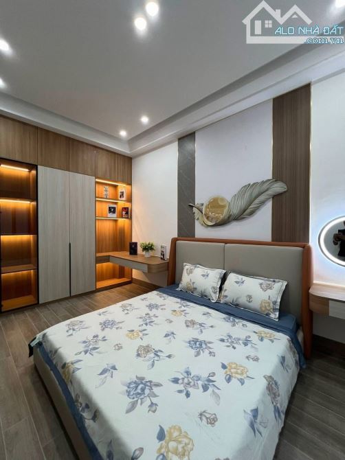 ️🎭 BÁN GẤP NHÀ LÊ QUANG ĐỊNH - 11 PHÒNG NGANG HƠN 5M - 5 TẦNG - 15,5 TỶ - 5