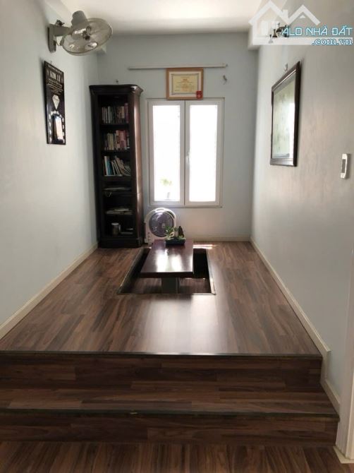 HẺM XE HƠI ĐẤT THÁNH PHƯỜNG 6 TÂN BÌNH DT: 9.5*7.2 - CHỈ 12 TỶ 4 - 5