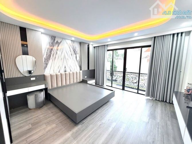 BÁN NHÀ ĐẸP, MỚI NGỌC THỤY –Ô TÔ 7 CHỖ– THANG MÁY – 47M2 CHỈ 15,2 TỶ - 5
