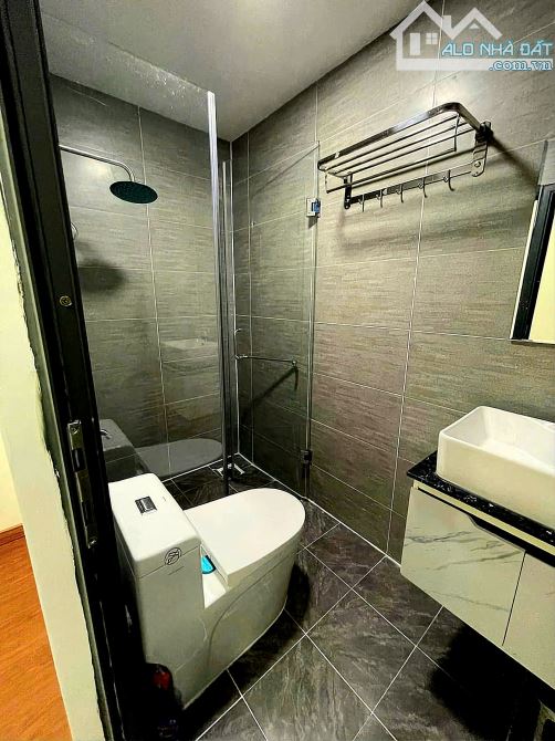 Phố Ẩm Thực Phan Xích Long- HXH Thông– 4 Tầng 40M2– 4PN– Sổ Riêng Hoàn Công–  8 Tỷ TL - 5