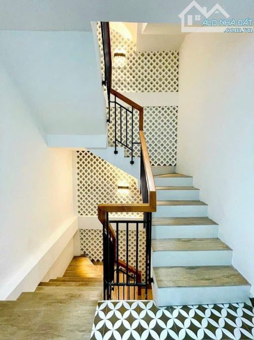 Bán căn Hộ DV -đườg Thống Nhất -Q.Gò Vấp -dt :8x28m - Hầm 5 tầng -TN : 160tr/tháng - 35 tỷ - 5