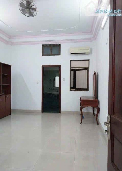 🔥KHU VIP D2 - 4 TẦNG - HẺM XE HƠI TRÁNH - DÒNG TIỀN ỔN ĐỊNH 30 TRIỆU/THÁNG - 16.8 TỶ - 5