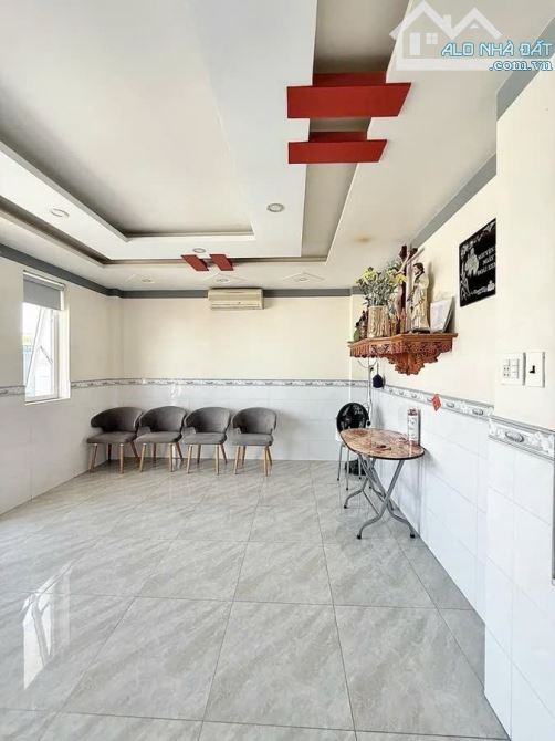 Toà nhà mặt tiền nguyễn văn công 5 tầng có hầm - ngang 7.3m nở hậu l đẹp thang máy xịn xò - 5
