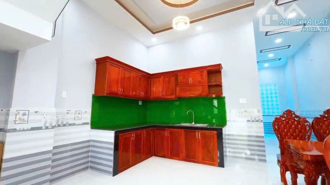 BÁN NHÀ 1 TRỆT, 1 LẦU TẶNG NỘI THẤT 5x20m XÃ MỸ HẠNH NAM, ĐỨC HÒA , LONG AN GIÁ 2.5 TỶ - 5