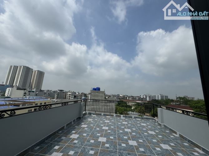 BÁN NHÀ 6TẦNG THANG MÁY , MẶT ĐƯỜNG OTO TRÁNH + vỉa hè KINH DOANH VĂN PHÒNG QL32 - 5