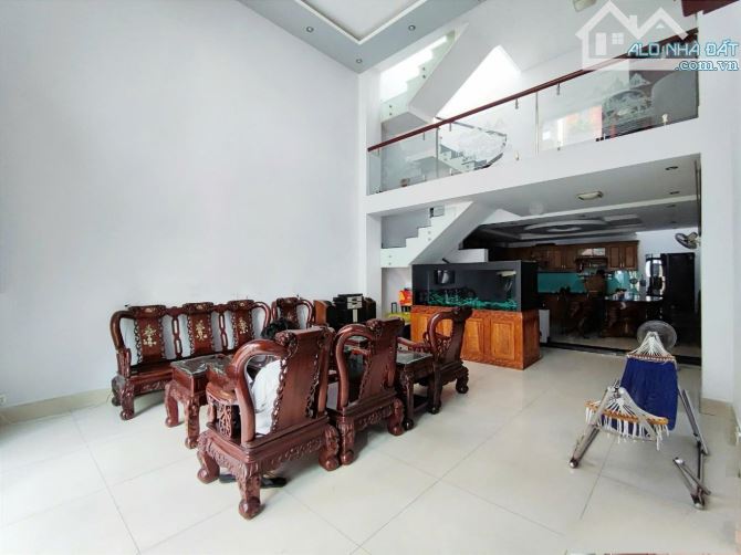 Bán Nhà Cách Mạng Tháng Tám, 232m2, 12x18m, 3 Tầng, Hẻm Ô TÔ 6m, 1 xẹt, 10PN - 5