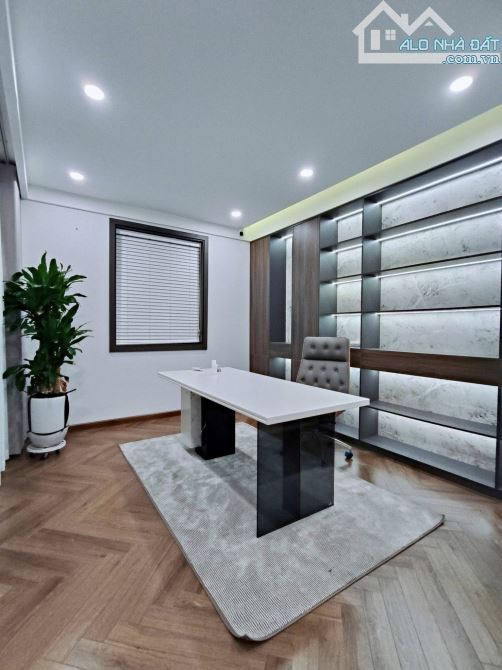 Biệt thự siêu đẹp KĐT Tân Tây Đô Đan Phượng. Sổ vuông 204m, 3 tầng MT12m Giá 33 tỷ - 6