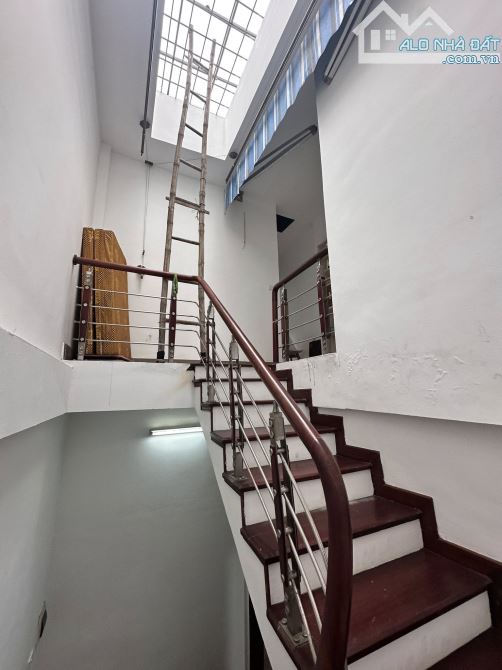Nhà đẹp ở ngay mặt phố Huỳnh Thúc Kháng Hà Đông. Sổ vuông 32m, 4 tầng MT4m Giá 10 tỷ - 6