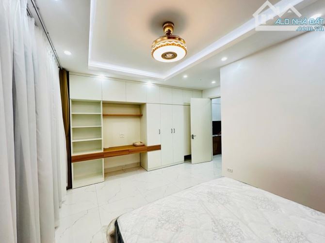 Hoàng Quốc Việt-Cầu Giấy-Phân Lô-Oto Tránh-Thang Máy-2 Thoáng-65m 6 Tầng Mt 5,1m Giá 25,4 - 6