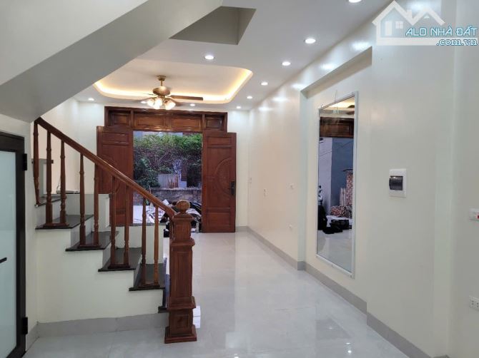 Bán nhà Liên Mạc 50m2 4 tầng, full nội thất tiền tỷ, gần sân chơi, ô tô giá 5,8 tỷ - 6