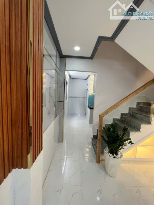 HUỲNH TẤN PHÁT- TT NHÀ BÈ- 32M²- 2 TÂNG-SỔ RIÊNG-  MỚI, ĐẸP- HẺM 1982- 2,9 TỈ - 6