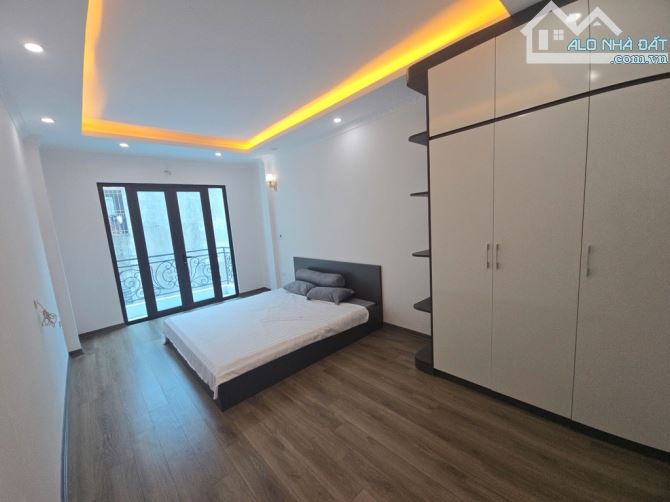 Bán nhà phố Lĩnh Nam DT35mx5T MT3,2m xây mới full nội thất gần ô tô chỉ 5,8 - 7