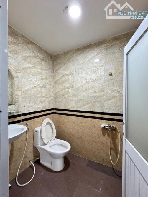 Nhà bán: đường 1C. Q Bình Tân, DTSD 100m2. 4tầng, giá  13,95tỷ - 7