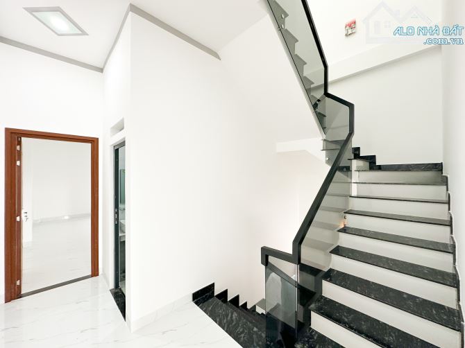 CHỦ GỞI BÁN NHÀ 1 TRỆT 2 LẦU (HOÀN CÔNG) KDC HOÀNG MINH CHÁNH P. HOÁ AN. GIÁ CHỈ 4,5 TỶ TL - 7
