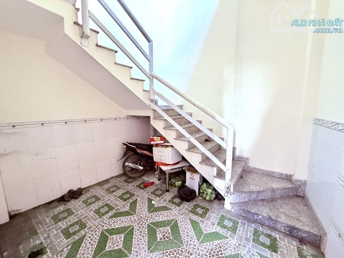 CHVD 2 tầng đường NGUYỄN ẢNH THỦ phường HT, Q12, dt 130m2 Hẻm 6m DÒNG TIỀN 24TR/TH - 7