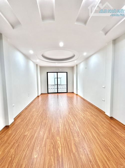 CẦN BÁN NHÀ NGÕ 619 ĐƯỜNG VŨ TÔNG PHAN. 45M2 - 6 TẦNG XÂY MỚI. THANG MÁY. - 7
