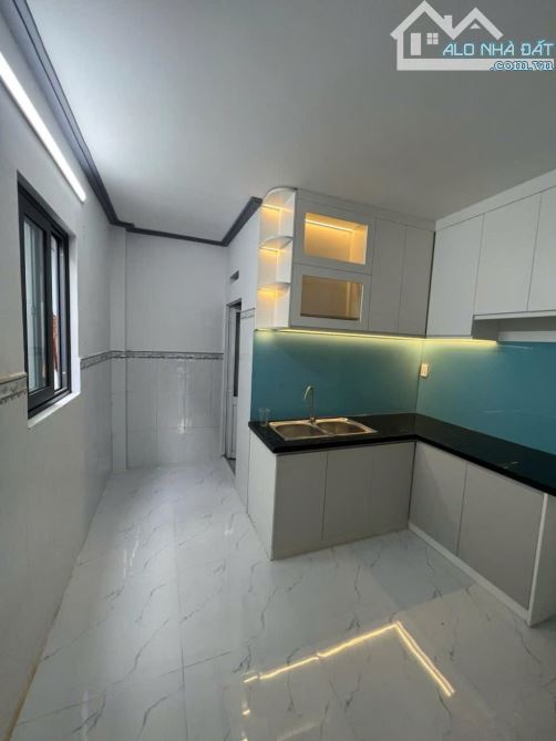 HUỲNH TẤN PHÁT- TT NHÀ BÈ- 32M²- 2 TÂNG-SỔ RIÊNG-  MỚI, ĐẸP- HẺM 1982- 2,9 TỈ - 7