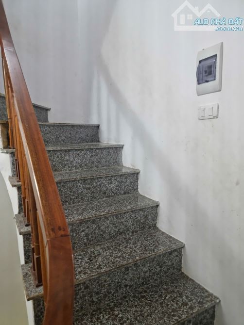 Bán nhà Phú Thượng, 31m2 5 tầng full nội thất, 15m ra mặt phố ô tô tránh giá 6,6 tỷ - 7