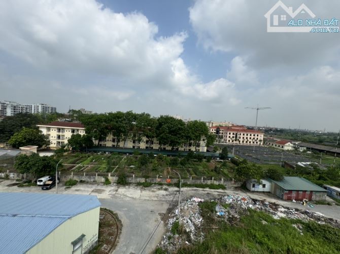 BÁN NHÀ 6TẦNG THANG MÁY , MẶT ĐƯỜNG OTO TRÁNH + vỉa hè KINH DOANH VĂN PHÒNG QL32 - 7