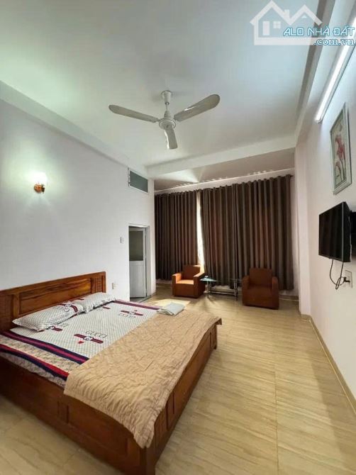 Nhà bán: đường 1C. Q Bình Tân, DTSD 100m2. 4tầng, giá  13,95tỷ - 8