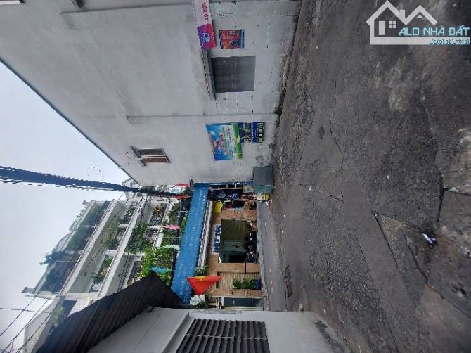 👉Bán Nhà :Đường Sư Huỳnh Liên, P 10 Tân Bình ,Ngang 4M ,40M2  4 Tầng  Chỉ nhỉnh 5TỶ - 8