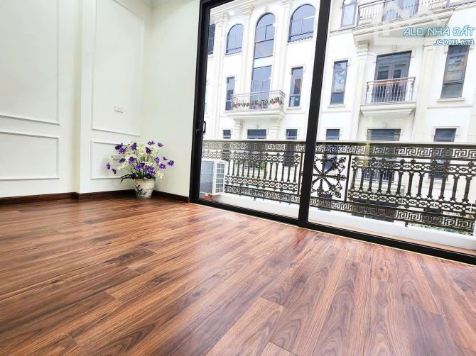 Giảm 1 tỷ - Lô Góc Phân Lô Quân Đội Phố Vĩnh Phúc, 45m2 MT 10m, 7 Tầng Thang Máy, 11.7 tỷ - 8