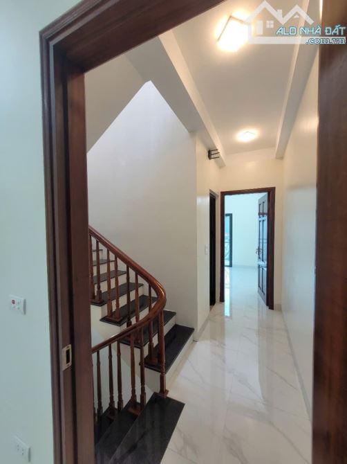 Bán nhà Liên Mạc 50m2 4 tầng, full nội thất tiền tỷ, gần sân chơi, ô tô giá 5,8 tỷ - 8