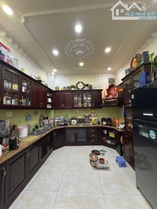BIỆT THỰ KIẾN TRÚC PHÁP, NGANG 6.5M – GẦN GA METRO, NGÃ TƯ THỦ ĐỨC – 18 tỷ - 8