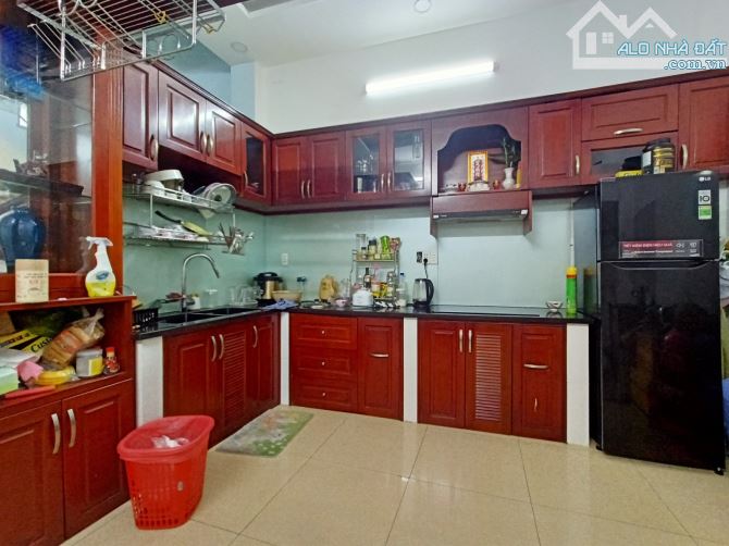 Bán gấp nhà54m2. 4 tầng. Nở hậu nhẹ. Đường 26 tháng 3BHH. BT - 8