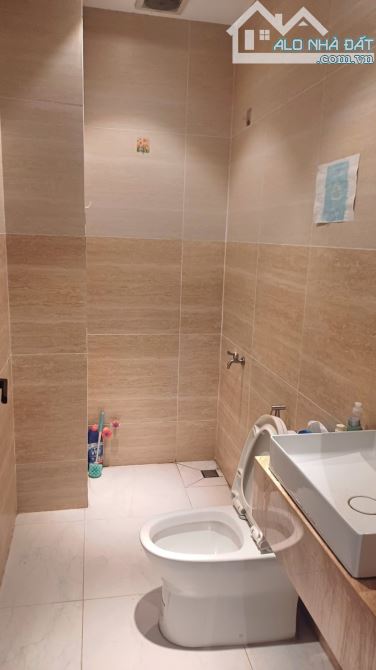 Mặt Tiền Bùi Tá Hán Khu Vip An Phú Quận 2 DT 4x20 Xây 3 Lầu Giá 21 tỷ - 8