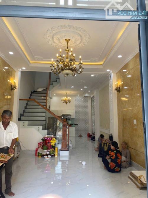 Bán nhà đẹp cổ điển, gần Vành Đai 2. Nhà 1 trệt 2 lầu, 4pn, hẻm cực rộng sạch đẹp - 8